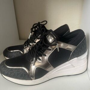 Michael Kors shoes women size 8.5